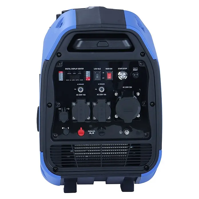 Ultimatron France Stromerzeuger ULT-4500 - Nennleistung: 4 kW, Tankvolumen: 6,5 l, Verbrauch: 2,5 l/h - Blaues und schwarzes Inverter-Generator-Bedienfeld mit Digitalanzeige, Schaltern und mehreren AC- und USB-Steckdosen.