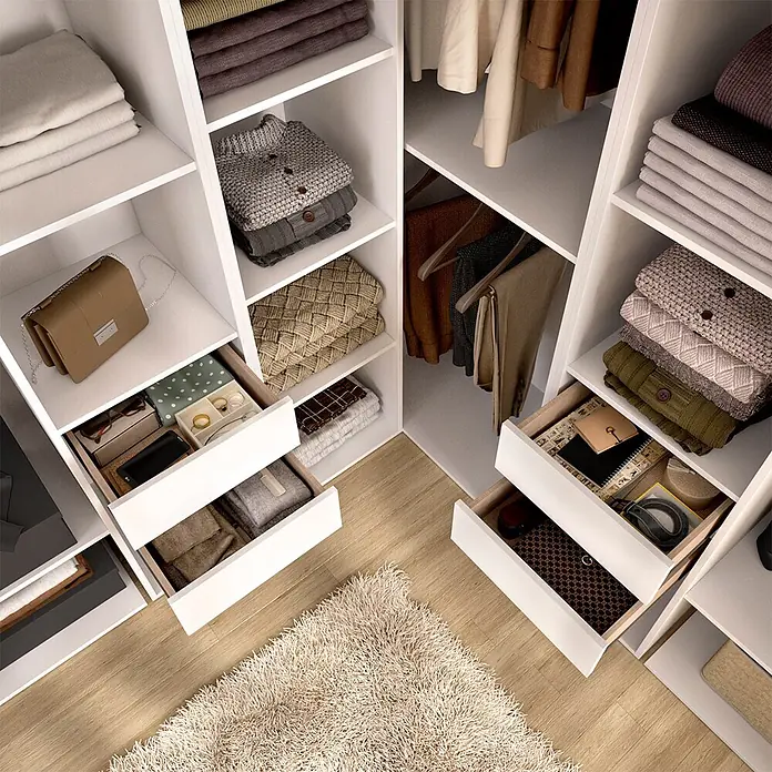 Dekit Armario para ropa Suit - L x An x Al: 186,3 x 182,4 x 204,5 cm, Blanco/Natural, Trasera reversible - Sistema de armario modular blanco con estantes, barras y cajones abiertos, organizando ropa, bolsos y accesorios en un vestidor.