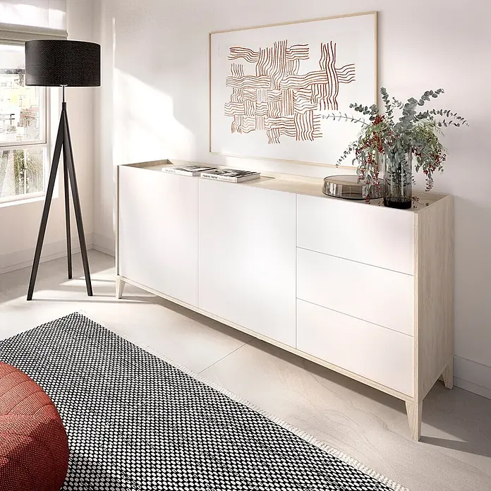 Dekit Bari Aparador - L x An x Al: 40 x 150 x 77,5 cm, Roble Natural/Blanco, Número de cajones: 3 ud., Número de puertas: 2 ud. - Aparador moderno de madera clara con puertas y cajones blancos.