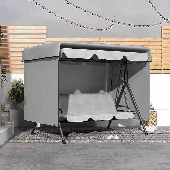Outsunny Hollywoodschaukel-Schutzhülle - L x B x H: 215 x 155 x 150 cm, Polyethylen, 100 g/m², Hellgrau - Graue Schutzhülle für Gartenschaukel, schützt eine Schaukelbank auf einer Terrasse.