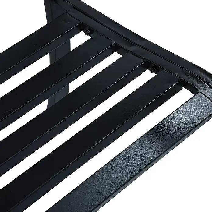 Furnicato Gartenbank Stahl - B x T x H: 125 x 53 x 77 cm, Schwarz - Detail eines schwarzen Metall-Lattenrosts mit sichtbaren Schrauben.