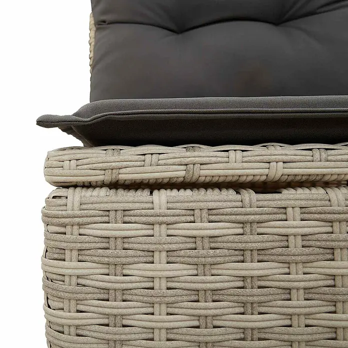 Furnicato Gartenbank - B x T x H: 67 x 67 x 95 cm, Hellgrau - Helles beige/graues Polyrattan-Gartenmöbel mit dunkelgrauen Sitz- und Rückenkissen.
