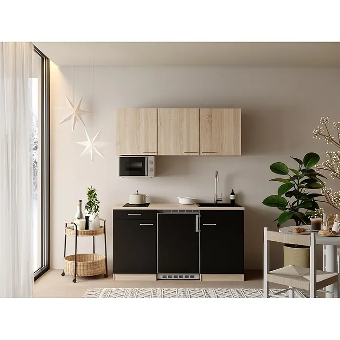 Respekta Miniküche Ingrid - Breite: 150 cm, Schwarz, Mit Kochfeld + Kühlschrank + Mikrowelle - Moderne Kompaktküchenzeile mit hellen Holz-Oberschränken, schwarzen Unterschränken, integriertem Kochfeld, Spüle, Mikrowelle und Kühl-/Gefrierfach.