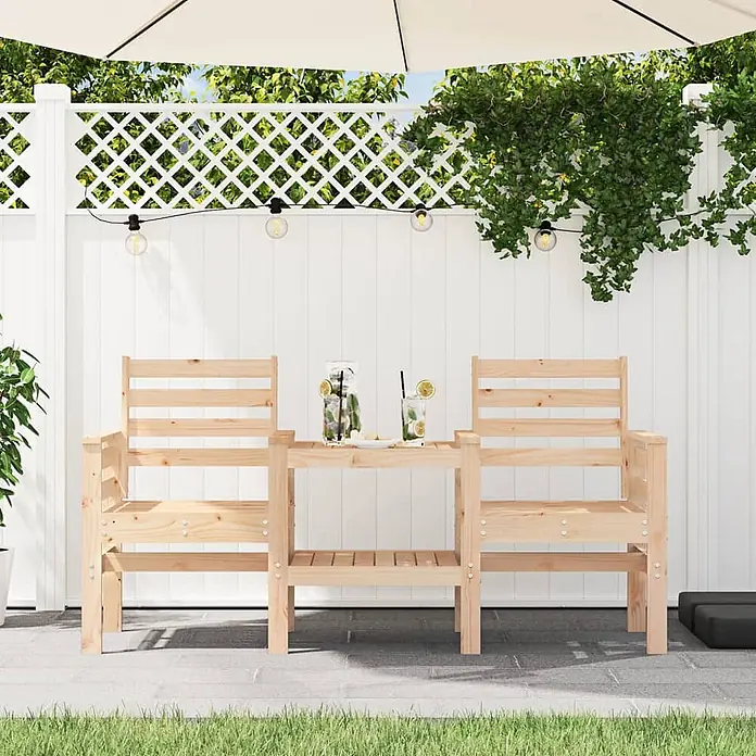 Furnicato Gartenbank Kiefernholz unbehandelt - B x T x H: 175 x 55 x 89 cm, Natürliche Kiefer - Garten-Lounge-Set aus hellem Holz mit zwei Stühlen und einem Beistelltisch.