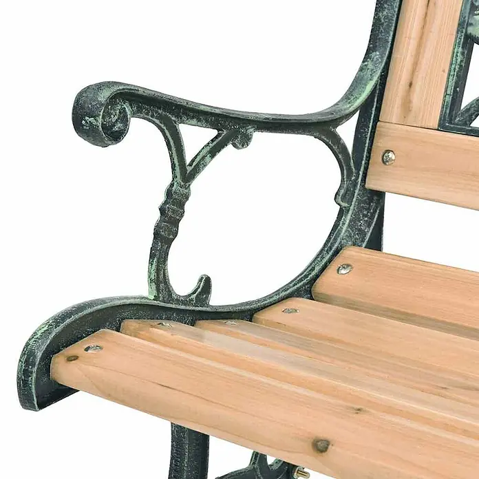 Furnicato Gartenbank Holz Schmiedeeisen - B x T x H: 122 x 51 x 73 cm, Braun - Nahaufnahme einer Gartenbank mit einer dunkel patinierten Metallarmlehne und hellen Holzlatten der Sitzfläche.
