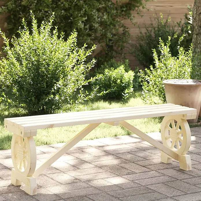 Furnicato Gartenbank Tannen-Massivholz - B x T x H: 115 x 28 x 39,5 cm, Braun - Helle Holzgartenbank mit dekorativen Wagenradenden auf einer Terrasse.