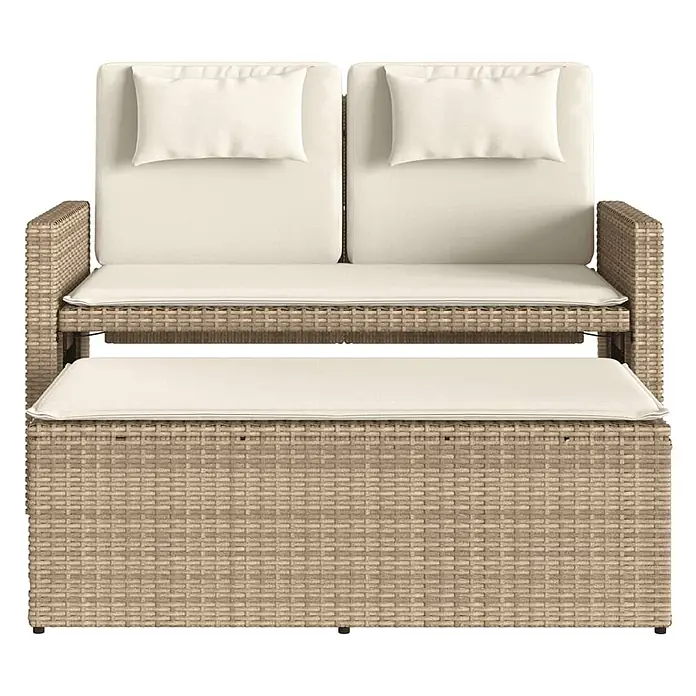 Furnicato Gartenbank PE-Rattan - B x T x H: 122 x 102 x 60 cm, Beige und Creme - Beiges Outdoor-Sofa in Rattan-Optik mit cremefarbenen Kissen und integrierter Fußstütze.