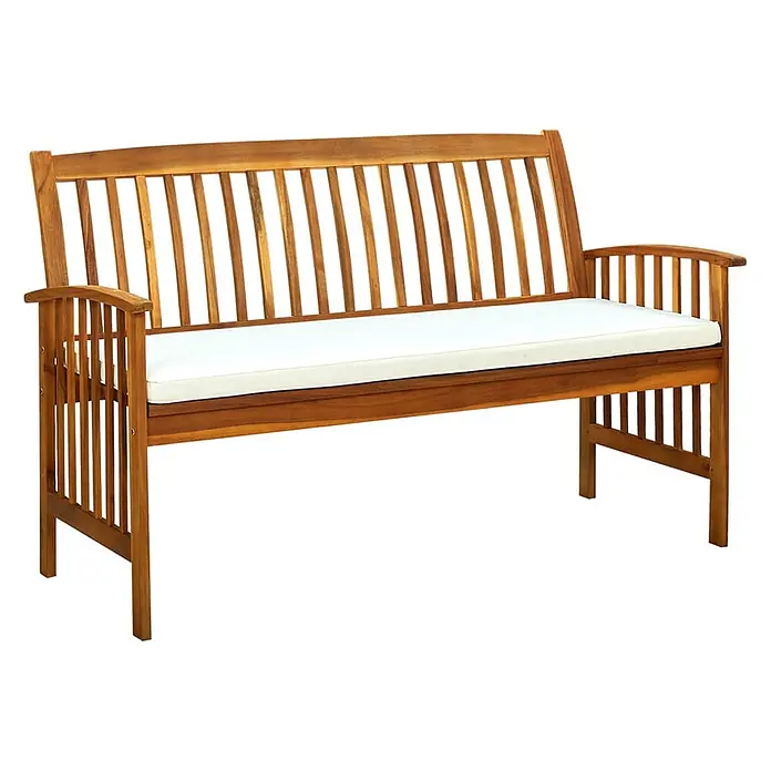 Furnicato Gartenbank Akazien-Massivholz - B x T x H: 147 x 64 x 90 cm, Creme - Gartenbank aus Holz mit Lamellenrückenlehne und Armlehnen, ausgestattet mit einem weißen Sitzkissen.