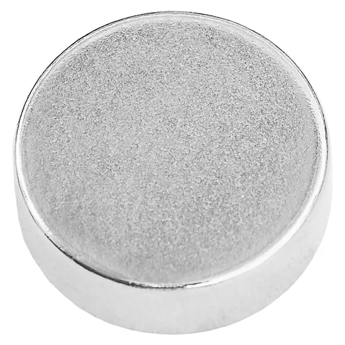 Imán bloque redondo - Diámetro: 14 mm - Primer plano de un imán de disco redondo plateado con una textura granular, ideal para diversas aplicaciones.