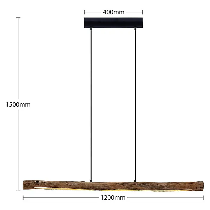 Lindby Pendelleuchte Nekala - L x B x H: 120 x 6 x 5,5 cm, Holz hell, Schwarz matt, Holz - Hängeleuchte aus Naturholzstamm mit LED-Beleuchtung, aufgehängt an schwarzen Kabeln von einer rechteckigen Deckenplatte.