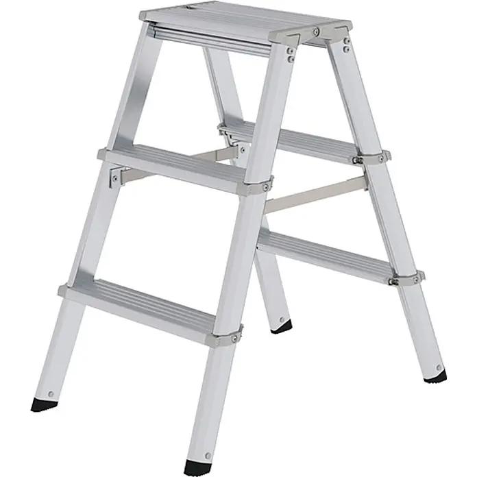 Munk Stehleiter Stufenstehleiter ML 2x3 Stufen - Anzahl Tritte: 3 Stk., Arbeitshöhe: 0,7 m, Belastbarkeit: 150 kg, Aluminium - Silberne Aluminium-3-Stufen-Klapptrittleiter, kompakt und stabil für Haushaltsaufgaben.