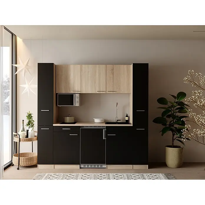 Respekta Küchenzeile Ingrid - Breite: 210 cm, Schwarz, Mit Kochfeld + Kühlschrank + Mikrowelle - Moderne kompakte Küchenzeile mit schwarzen und hellen Holzschränken, integrierter Mikrowelle, Spüle, Kochfeld und Unterbaukühlschrank.