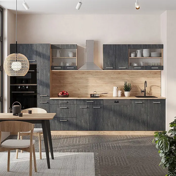 Vicco Küchenzeile R-Line Schwarz Beton/Goldkraft Eiche, AP Eiche - Breite: 350 cm, Schwarz Beton, Ohne Elektrogeräte - Moderne Küche mit dunkelgrauen strukturierten Schränken, heller Holz-Arbeitsplatte und -Spritzschutz, integrierten Geräten und Essbereich.
