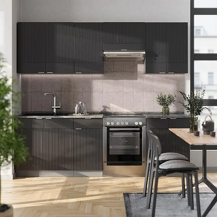 Vicco Küchenzeile Fame-Line Schwarz gestreift/Anthrazit, AP Eiche - Breite: 240 cm, Schwarz gestreift, Ohne Elektrogeräte - Moderne dunkle gerippte Küchenschränke mit elegantem silbernem Herd.