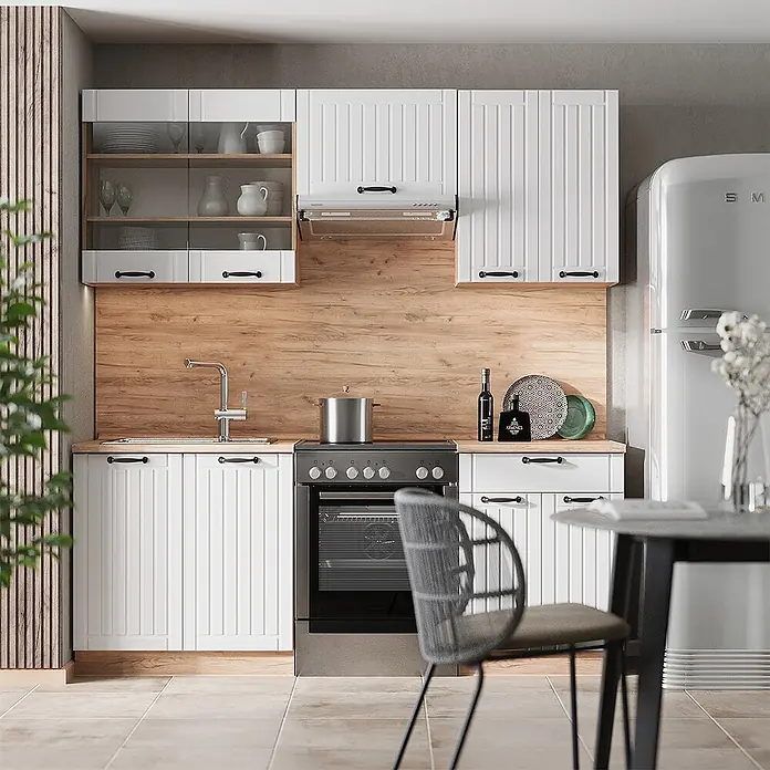 Vicco Küchenzeile Fame-Line Weiß Landhaus ohne Arbeitsplatte - Breite: 200 cm, Weiß Landhaus, Ohne Elektrogeräte - Weiße Küchenschränke mit Holz Akzenten, inklusive Holzrückwand und Arbeitsplatte, in einer modernen Küche mit Geräten.