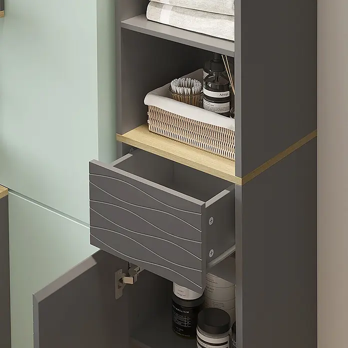 Vicco Badmöbel-Set Livia Anthrazit/Eiche 3 Teile, mit Hochschrank - Anthrazit, Matt - Dunkelgrauer und hellgrüner Badezimmerschrank mit offener Schublade (Wellenmuster), Regal mit Korb, Pflegeprodukten und offenem Fach.