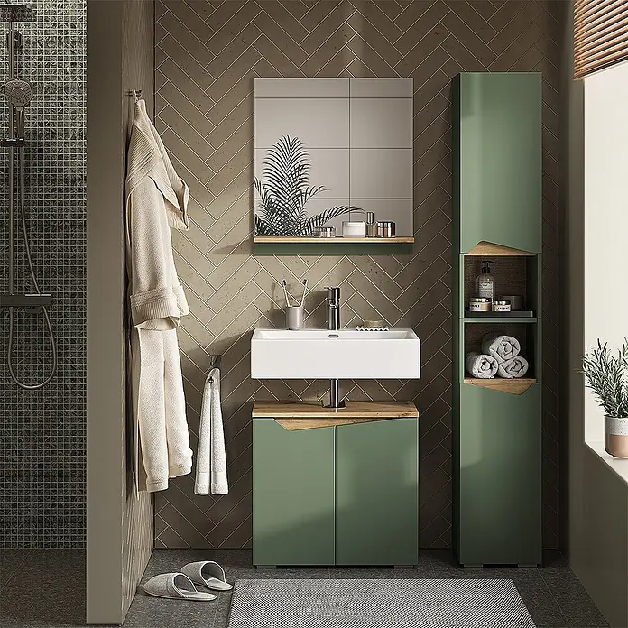 Vicco Badmöbel-Set Marelle Grün/Artisan 3 Teile, mit Hochschrank - Grün, Matt - Grüne Badmöbelkombination mit Waschtisch, Spiegel und passendem Hochschrank mit Holzdetails in einem modernen Badezimmer.