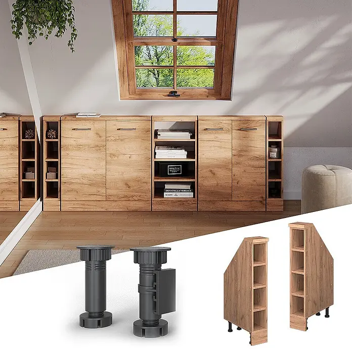 Küchenschrank für Dachschrägen R-Line 15 cm Goldkraft Eiche Art.-Nr. 58282 -  - Modulare Schränke in heller Holzoptik mit integrierten offenen Regalen in einem Zimmer. Einlagen zeigen verstellbare Möbelfüße und angewinkelte Eckregale.