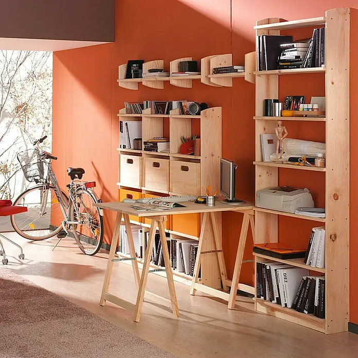 Astigarraga Holzklappbock Standard - Tragkraft: 400 kg, Höhe: 74 cm, Kiefer - Bücherregal- und Schreibtisch-Kombination aus hellem Holz mit viel Stauraum und Ablageflächen für ein stilvolles Arbeitszimmer.