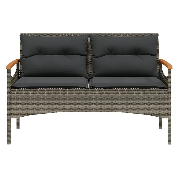 Furnicato Gartenbank PE-Rattan - B x T x H: 116 x 62,5 x 74 cm, Grau - Graues Polyrattan-Gartensofa für zwei Personen mit dunkelgrauen Kissen und Holzarmlehnen.