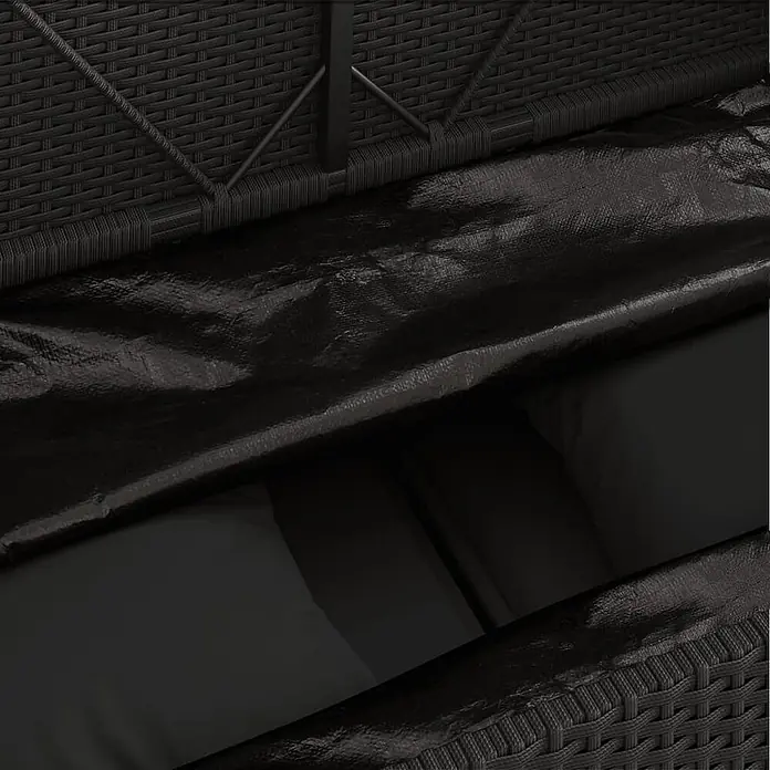 Furnicato Gartenbank - B x T x H: 61 x 61 x 87 cm, Schwarz - Dunkle geflochtene Aufbewahrungsbox, teilweise geöffnet, mit schwarzem Schutzfutter und Kissen.