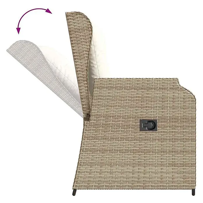 Furnicato Gartenbank - B x T x H: 95 x 110 x 95 cm, Beige und Creme - Beiger Rattan-Gartenliegestuhl mit weißen Kissen, dessen verstellbare Rückenlehne in zurückgelehnter Position gezeigt wird.