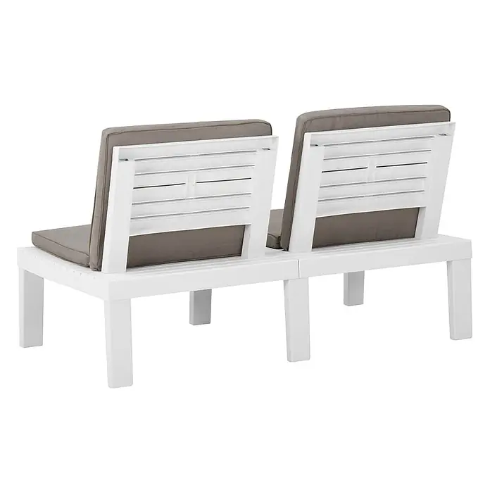 Furnicato Gartenbank Kunststoff Anthrazit - B x T x H: 130 x 65 x 70 cm, Weiß - Rückansicht einer weißen Outdoor-Zweisitzer-Loungebank mit grauen Kissen und Lattenlehnen.