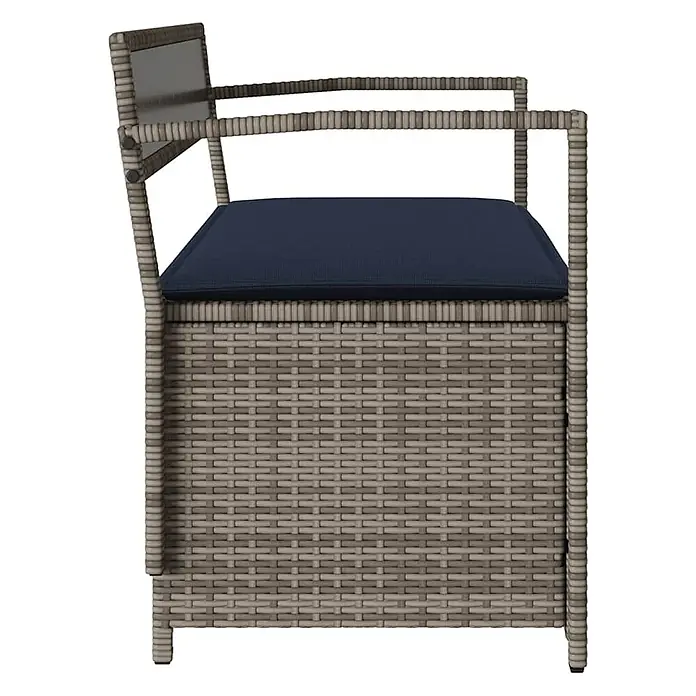 Furnicato Gartenbank PE-Rattan - B x T x H: 111,5 x 54 x 74 cm, Grau und Marineblau - Seitliche Ansicht eines hellbraunen Korbsessels mit dunkelblauem Kissen.
