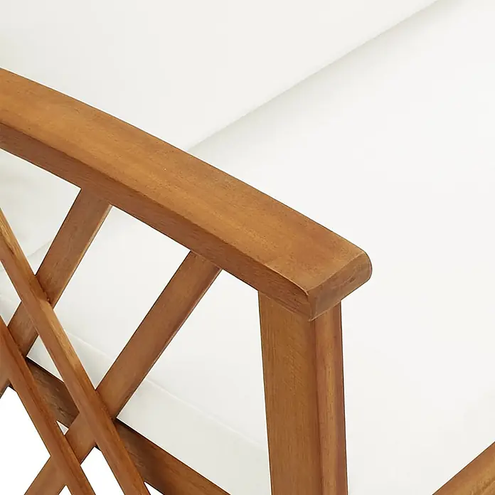 Furnicato Gartenbank Akazienholz geölt - B x T x H: 119 x 67 x 83 cm, Braun und Creme - Braune hölzerne Armlehne mit gekrümmtem Ende und Rankgitter-Rückenlehne.