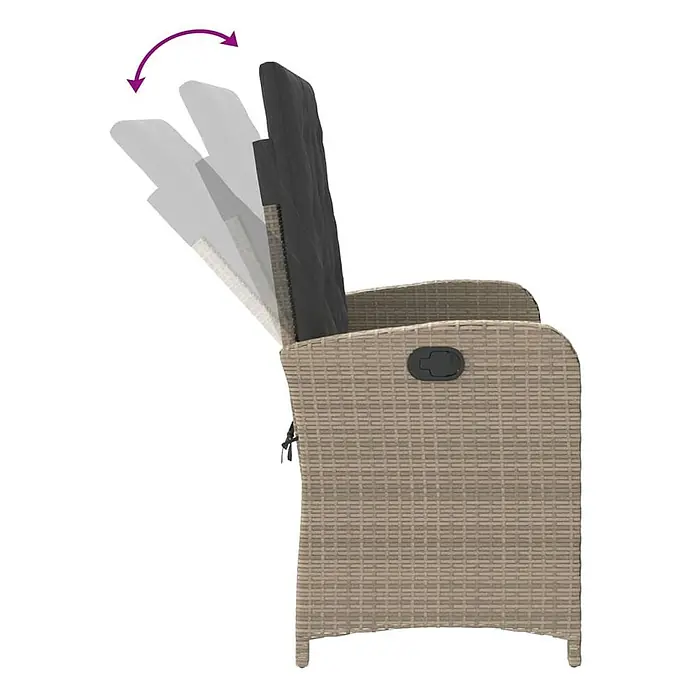 Furnicato Gartenbank - B x T x H: 86 x 86 x 93 cm, Hellgrau - Beiger Rattansessel mit schwarzem Kissen, dessen Rückenlehne in mehreren Neigungspositionen verstellbar ist. Ein schwarzer Griff ist an der Armlehne zu sehen.