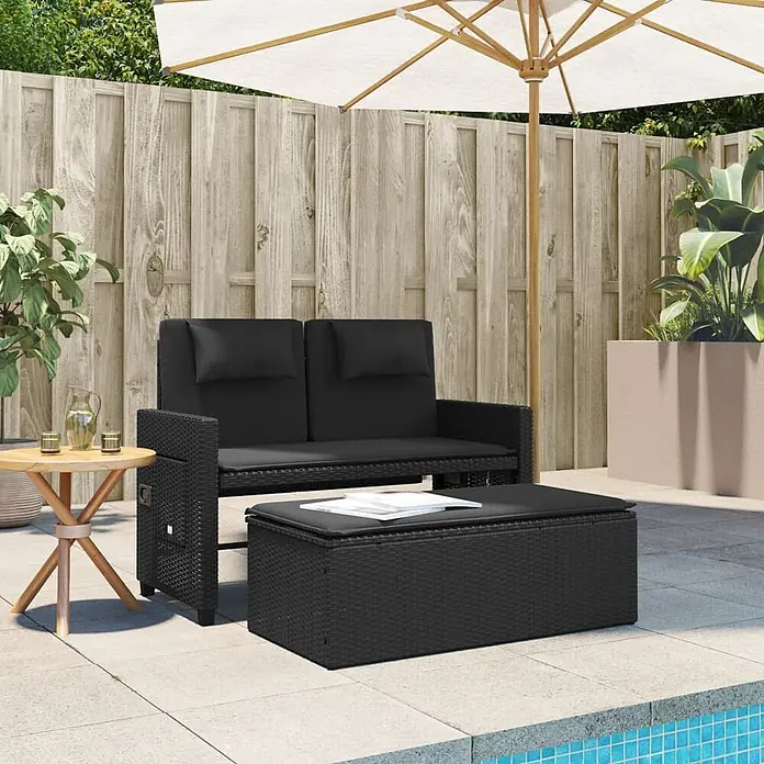 Furnicato Gartenbank - B x T x H: 58 x 102 x 83 cm, Schwarz - Schwarzes Outdoor-Rattan-Loungeset mit Zweisitzer und rechteckigem Stauraumtisch auf der Terrasse.