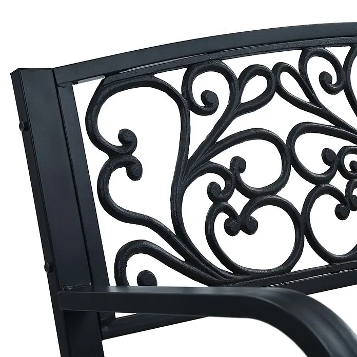Furnicato Gartenbank Massivholz Gusseisen - B x T x H: 120 x 56 x 87 cm, Schwarz - Nahaufnahme einer schwarzen, verzierten Gusseisen-Rückenlehne für eine Gartenbank oder einen Stuhl mit eleganten Schnörkeln.