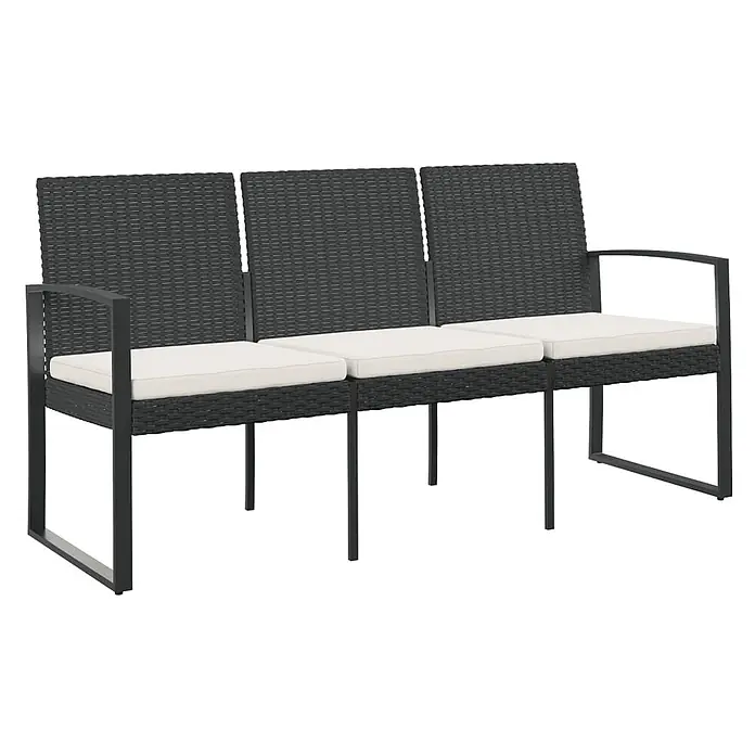 Furnicato Gartenbank PP-Rattan Anthrazit - B x T x H: 152,5 x 57 x 77,5 cm, Schwarz - Schwarzes Rattan-Outdoorsofa mit cremefarbenen Kissen und schwarzem Metallgestell.