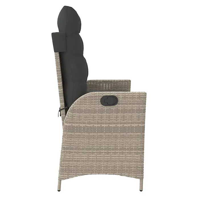 Furnicato Gartenbank - B x T x H: 59 x 86 x 93 cm, Hellgrau - Seitenansicht eines hellbraunen Korbsessels mit dunkelgrauem Kissen und schwarzem Verstellgriff.