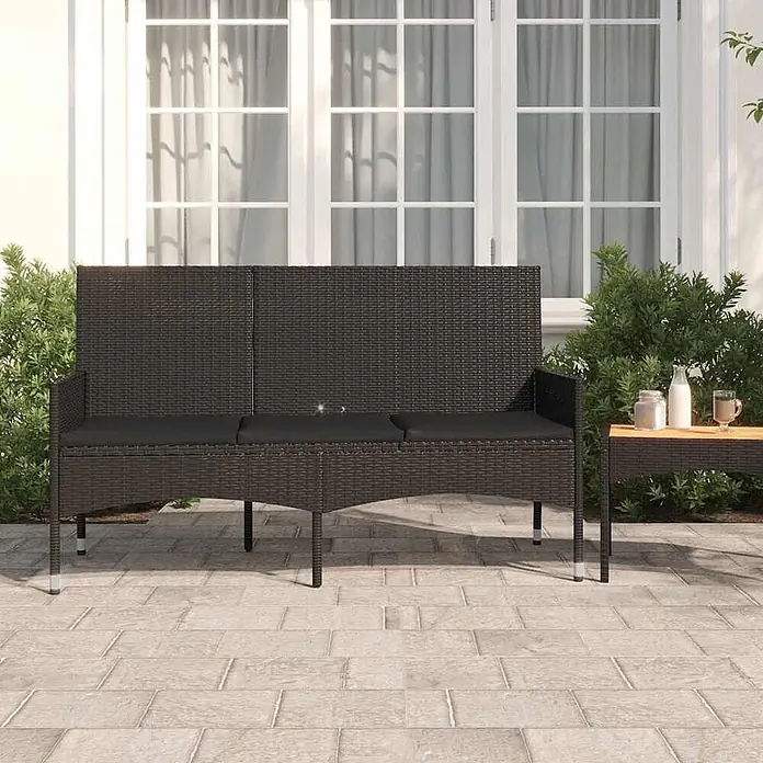 Furnicato Gartenbank - Schwarz - Dunkelbraunes Rattan 3-Sitzer Gartensofa mit schwarzen Kissen, ideal für Terrassen.