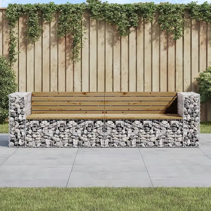 Furnicato Gartenbank - Dunkelbraun - Gartenbank aus Gabionen mit hellgrauen Steinen in Metallkäfigen und natürlichen Holzlatten für Sitz und Rückenlehne auf einer Terrasse.
