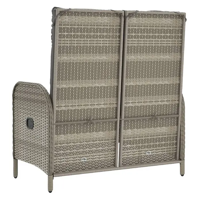 Furnicato Gartenbank - Grau - Rückansicht eines hellgrauen Polyrattan-Gartensofas mit dunklen Kissen und geflochtenen Lehnen.