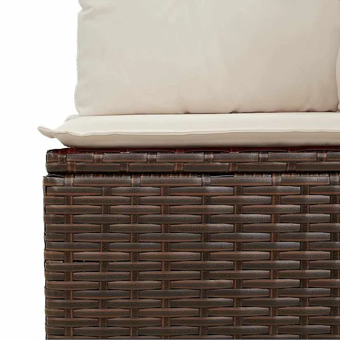 Furnicato Gartenbank - B x T x H: 95 x 108 x 95 cm, Braun - Nahaufnahme von braunen Rattan-Gartenmöbeln mit dicken beigefarbenen Sitz- und Rückenkissen.