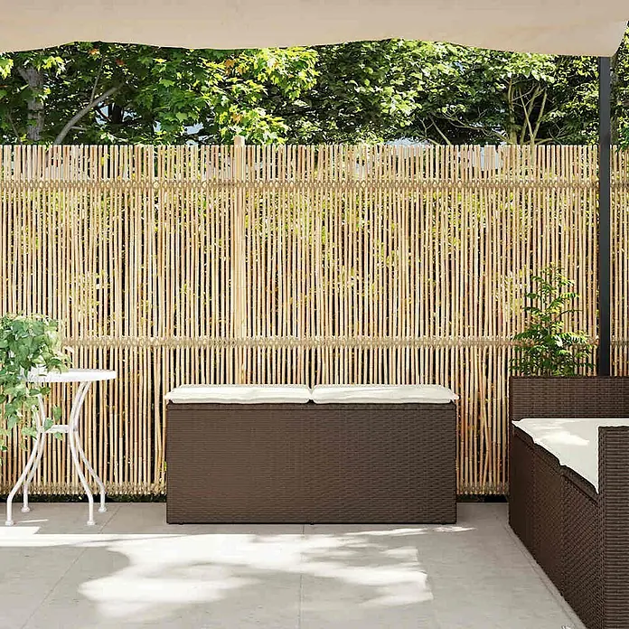 Furnicato Gartenbank PE-Rattan - B x T x H: 110 x 40 x 44 cm, Braun - Natürlicher Bambus-Sichtschutz für Außenbereiche.