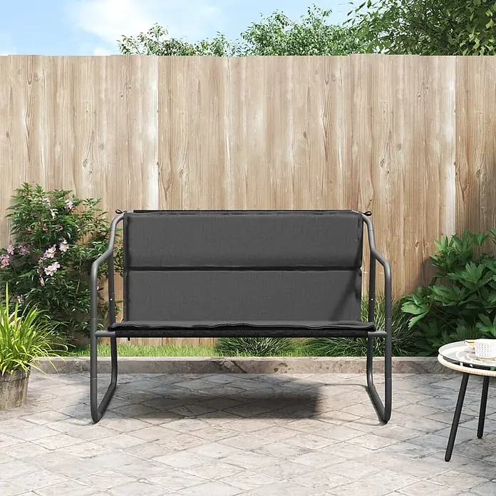 Furnicato Gartenbank Texteline Anthrazit - B x T x H: 110 x 70 x 74 cm, Anthrazit - Dunkelgraue Outdoor-Hollywoodschaukel mit Metallrahmen und Kissen, auf einer Terrasse.