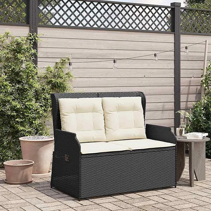 Furnicato Gartenbank PE-Rattan - B x T x H: 110 x 95 x 85 cm, Schwarz - Dunkelgraue Rattan-Truhenbank mit cremefarbenen Kissen für den Außenbereich.