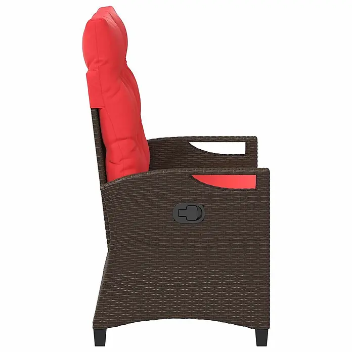 Furnicato Gartenbank pulverbeschichtet - B x T x H: 60 x 105 x 112 cm, Braun und Rot - Brauner Rattan-Relaxsessel mit leuchtend roten Kissen und schwarzem Reclining-Griff an der Seite.