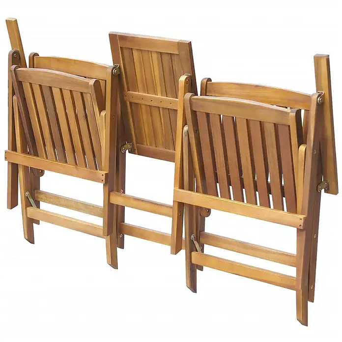 Furnicato Gartenbank Akazien-Massivholz - B x T x H: 140 x 60 x 88 cm, Braun - Drei zusammengeklappte Holzstühle und ein zusammengeklappter Holztisch aus natürlichem braunem Holz.