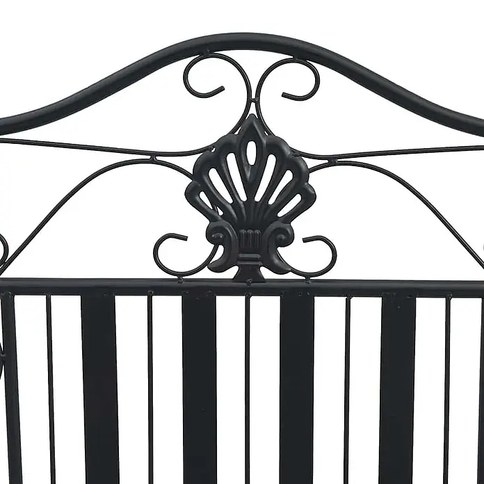 Furnicato Gartenbank Stahl - B x T x H: 59 x 103,5 x 89 cm, Schwarz - Detail einer schwarzen Metallgartenbank oder eines Bettkopfteils mit verschnörkelten Ranken und einem Muschelmedaillon.