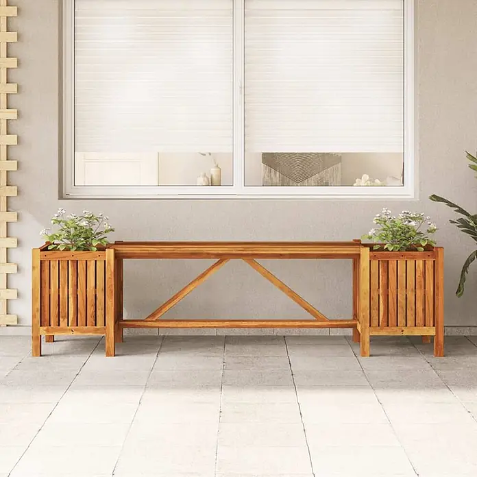 Furnicato Gartenbank Akazien-Massivholz geölt - B x T x H: 150 x 30 x 40 cm, Braun - Braune Holzbank mit Lattenrost und integrierten Pflanzkübeln, auf einer Terrasse.