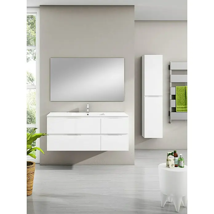 Mueble bajo de lavabo Sheyla - An x Pr x Al: 120 x 45 x 50 cm, Blanco - Un baño con un tocador flotante blanco, un espejo y un armario alto blanco.