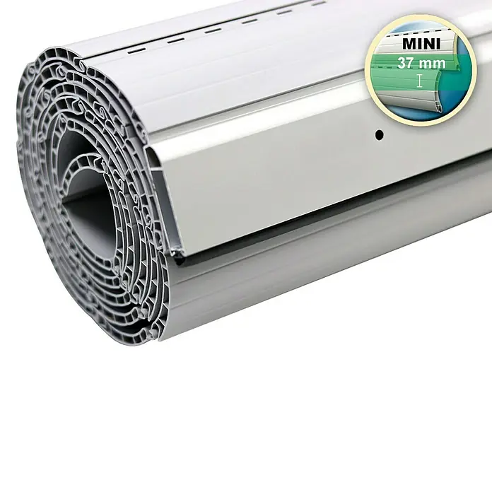 Schellenberg Rollladenpanzer MINI - 70 x 90 cm, Achatgrau - Nahaufnahme einer weißen Mini-Rolllade, die die kompakte Bauweise und das 37-mm-Profil für den vielseitigen Einsatz hervorhebt.