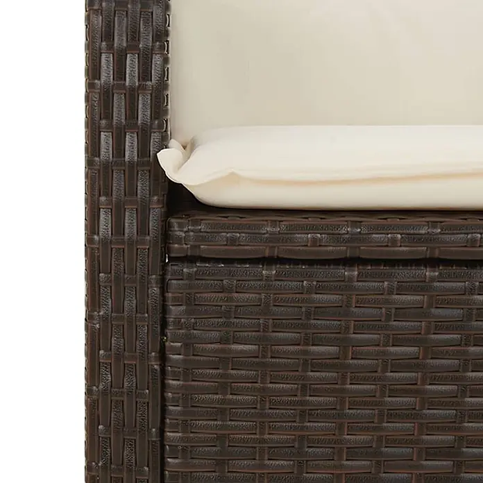 Furnicato Gartenbank - B x T x H: 59 x 86 x 93 cm, Braun und Creme - Dunkelbraunes Polyrattan-Gartenmöbel mit hellen cremefarbenen Kissen.