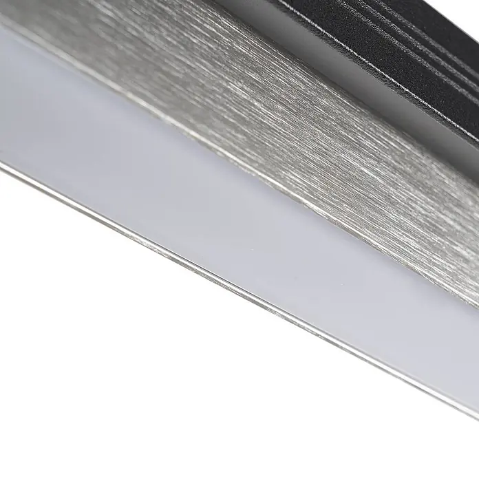 Lucande Pendelleuchte Tarnin - L x B x H: 98 x 7 x 8 cm, schwarz, Schwarz, nickel - Gebürstetes silbernes lineares LED-Profil mit weißem Lichtdiffusorstreifen.