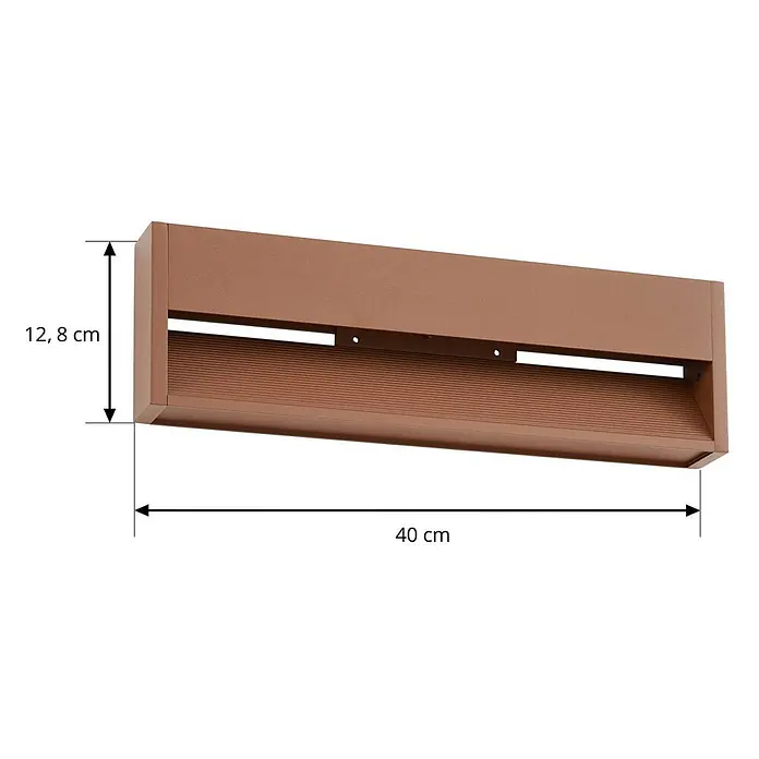 Lucande Außenwandleuchte Trevin - 40 x 40 x 12,8 cm, braun / rost, IP65 - Braunes rechteckiges Lüftungsgitter/Luftauslass mit geripptem Bereich, 40 cm breit und 12,8 cm hoch.